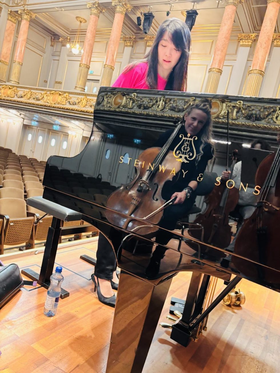 Ellen Cameron Principal Cellist Zürich Symphony Tonhalle